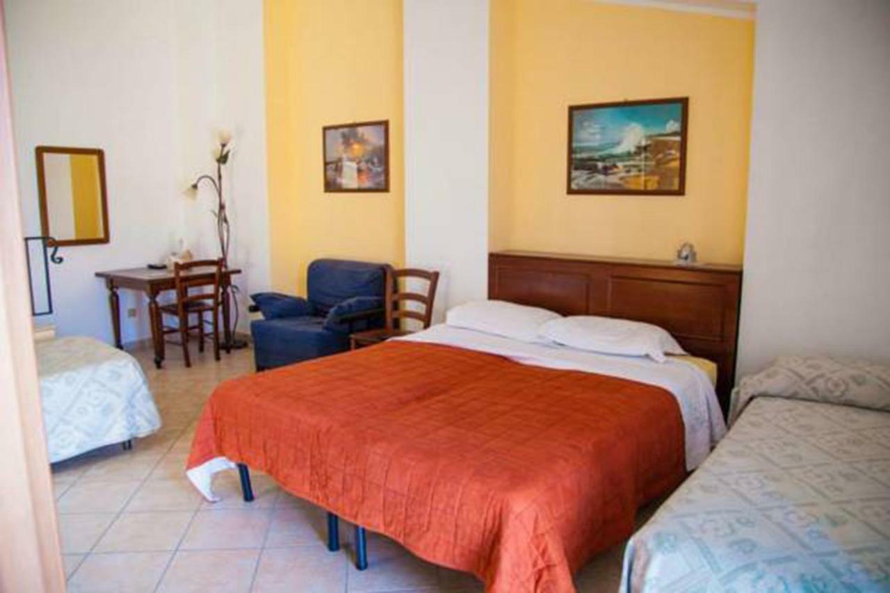 Bed & Breakfast Il Castellino Santo Stefano di Camastra Exteriör bild